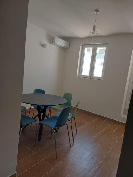 Characteristic Garibaldi Appartement Bari Buitenkant foto